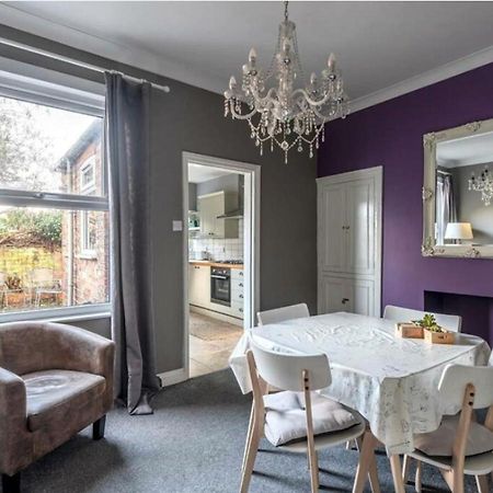 Entire 2-Bedroom House With Garden York Eksteriør billede